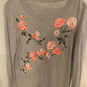 Thin long sleeve sweater floral embroidery